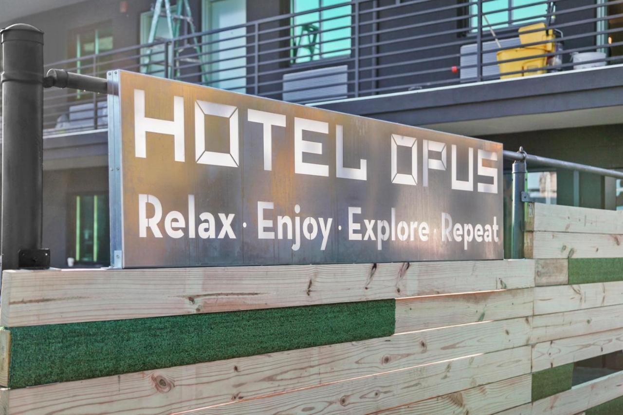 Hotel Opus Bronx Near Bay Plaza Mall Ню Йорк Екстериор снимка