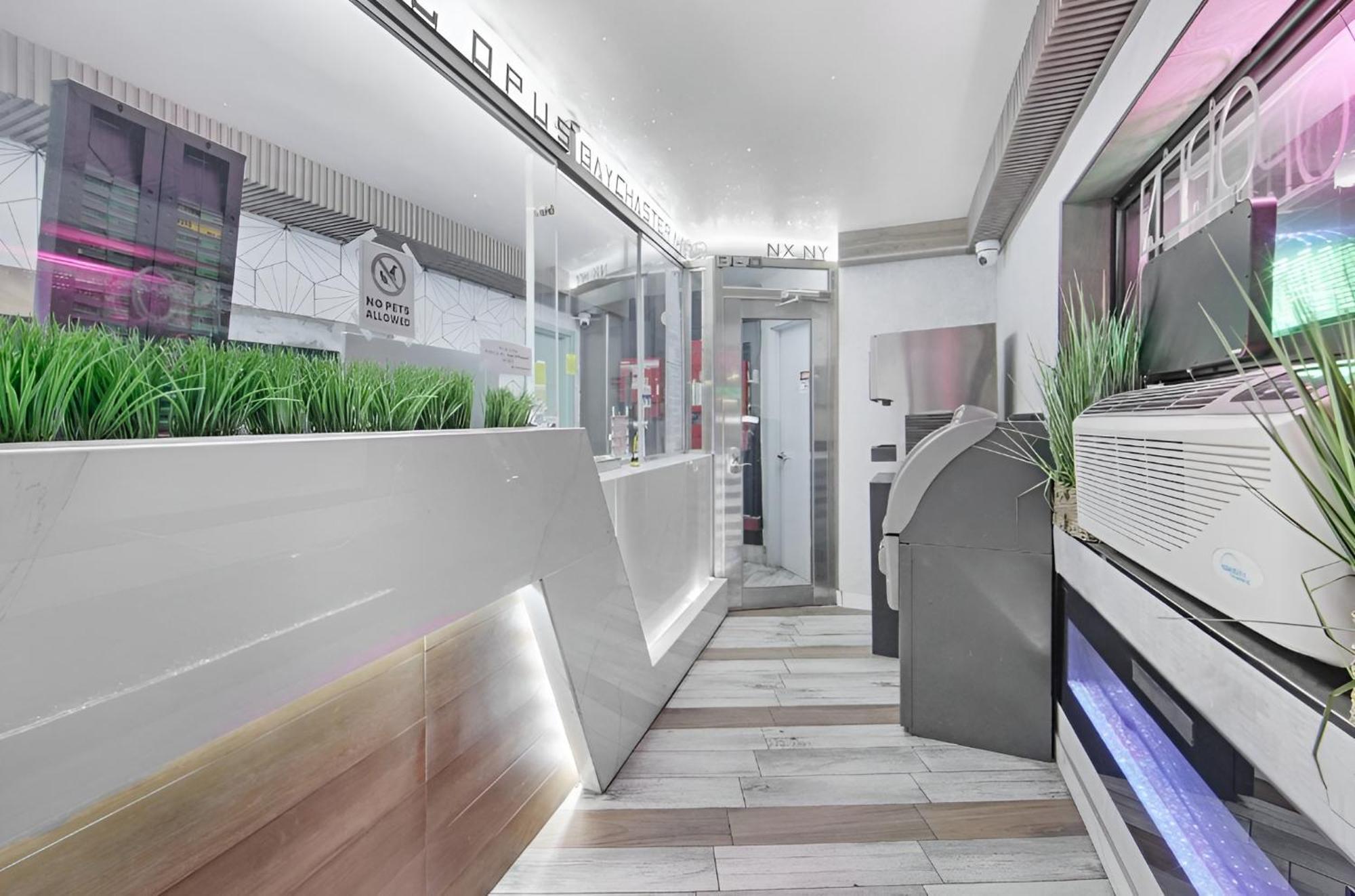 Hotel Opus Bronx Near Bay Plaza Mall Ню Йорк Екстериор снимка